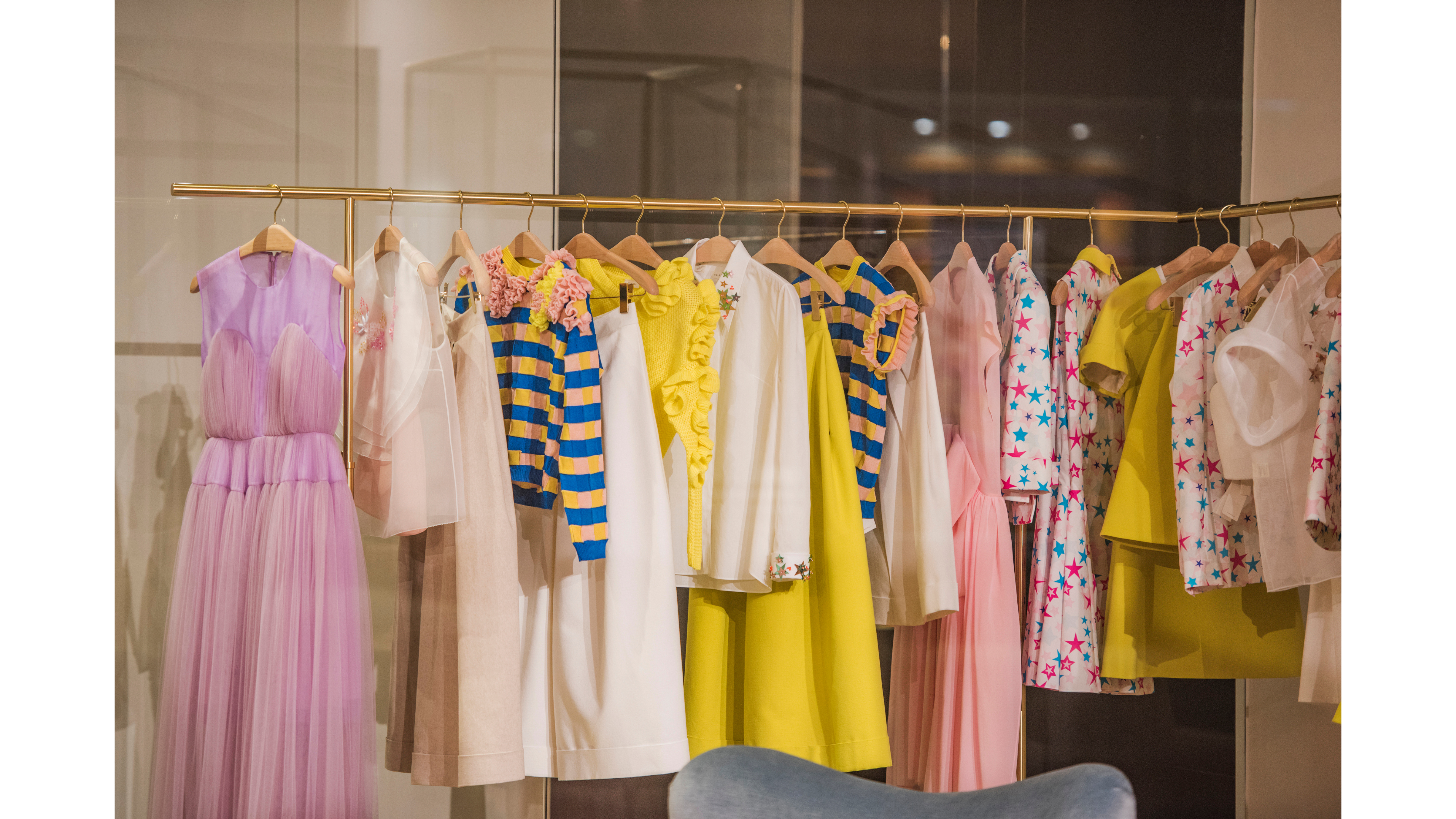 ANÁLISIS DE TENDENCIA & CONSTRUCCIÓN DE COLECCIÓN COMERCIAL